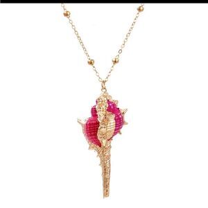 Gold Conch Seashell Beach Vacation Necklace NEW IN GIFT BOX